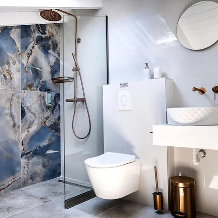 Upartments 公寓式酒店 3*