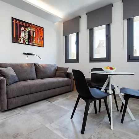 Upartments شقة فندقية بوتوس