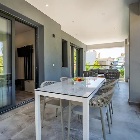 Upartments بوتوس