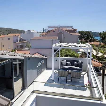 Upartments شقة فندقية بوتوس