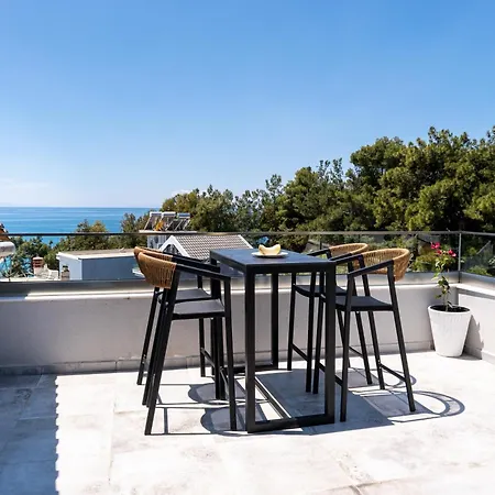 Upartments 3* بوتوس