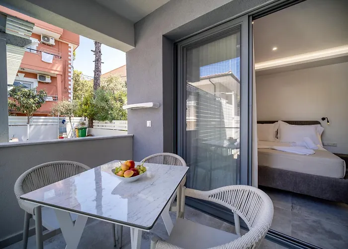 Upartments Aparthotel 3*