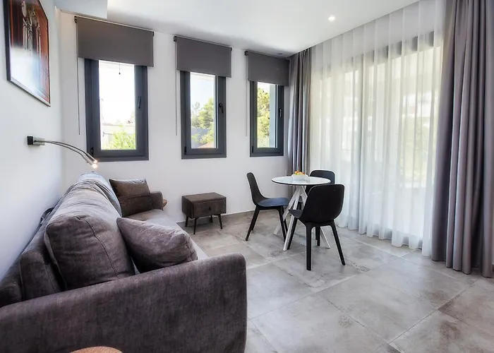 Aparthotel Upartments 3*