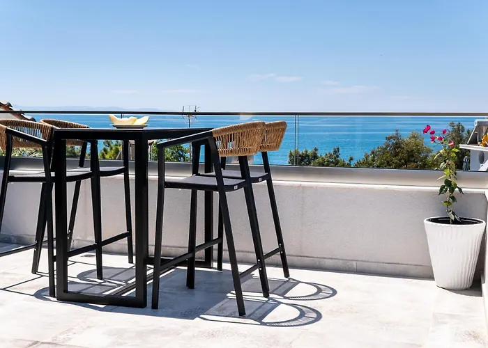 Aparthotel Upartments 3*