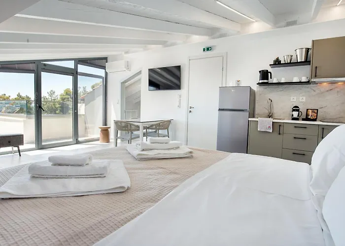 Aparthotel Upartments 3*